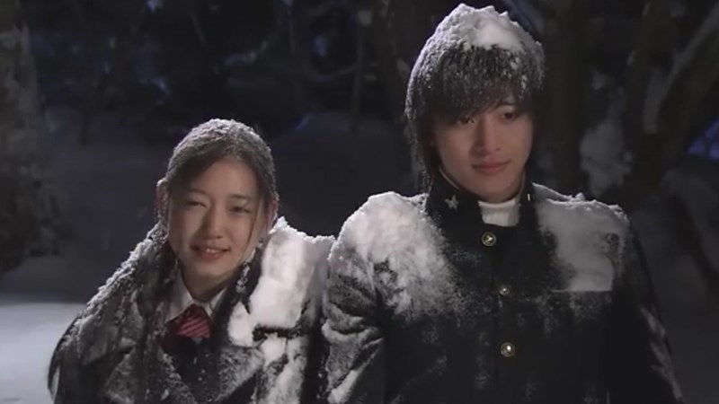 Park Shin Hye trong phim Cây Thông Thiên Đường Park Shin Hye trong phim Cây Thông Thiên Đường (trái)