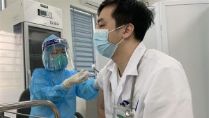 Có nên tiêm vắc xin Covid-19 không? Còn băn khoăn thì xem ngay nhé