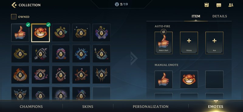 Trong phần Collection chọn Emotes Trong phần Collection chọn Emotes