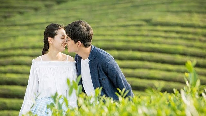 21-800x450-8 Anh Không Thích Thế Giới Này, Anh Chỉ Thích Em (Le Coup de Foudre)