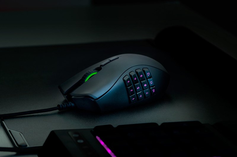 Razer Naga Trinity có tổng cộng 19 nút bấm Razer Naga Trinity có tổng cộng 19 nút bấm