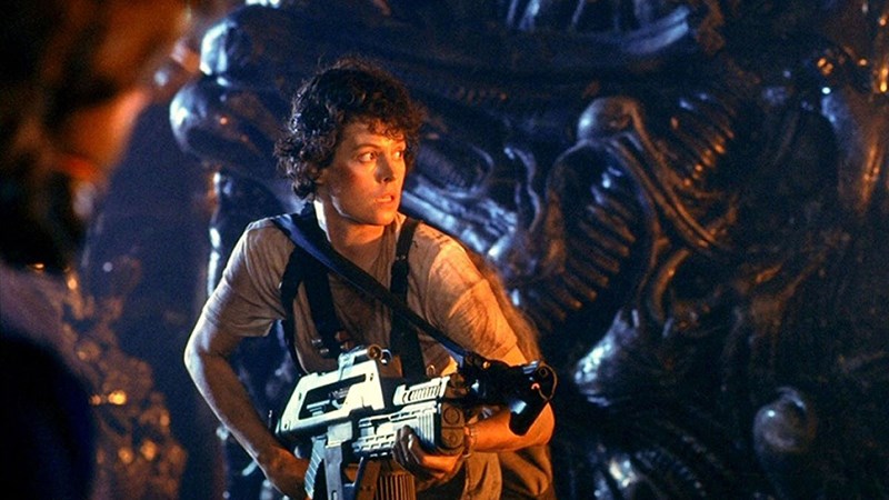 3-800x450-60-1 Aliens (1986)
