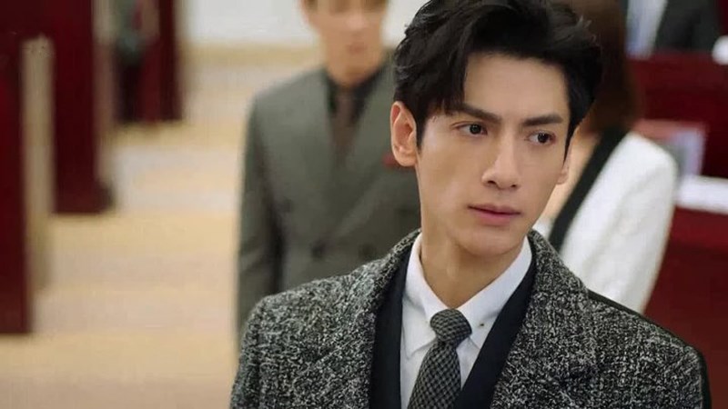 Nam chính điển trai trong Nửa Là Đường Mật, Nửa Là Đau Thương Nam chính điển trai trong Nửa Là Đường Mật, Nửa Là Đau Thương