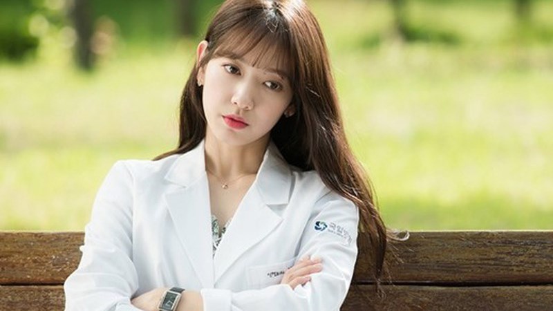 Park Shin Hye trong Chuyện Tình Bác Sĩ Yoo Hye-jung