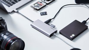Belkin là thương hiệu nổi tiếng hàng đầu thế giới đến từ Mỹ và được thành lập vào năm 1983. Đây là thương hiệu chuyên về phụ kiện điện thoại và laptop.