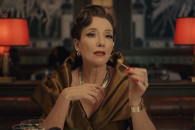 Thời trang của Emma Thompson trong Cruella Thời trang của Emma Thompson trong Cruella