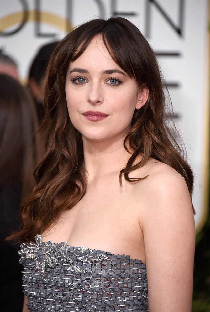 dakota-johnson-800x1188-1 Dakota Johnson