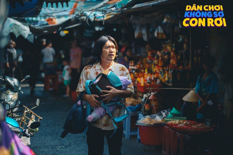 Tiến Luật trong vai ông bố bỉm sữa Tiến Luật trong vai ông bố bỉm sữa