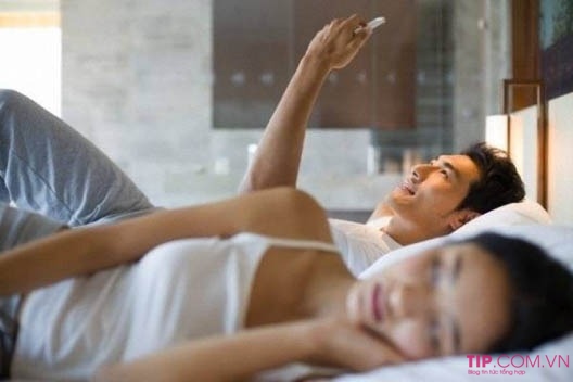 Đàn ông có vợ vẫn yêu người khác để giải tỏa stress