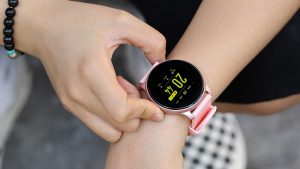 Đồng hồ thông minh BeU Fit KW19 hồng