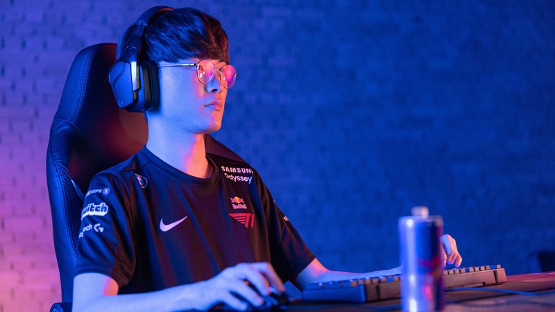 Thánh Nerf trong Liên Minh Huyền Thoại chính là Faker Thánh Nerf trong Liên Minh Huyền Thoại chính là Faker