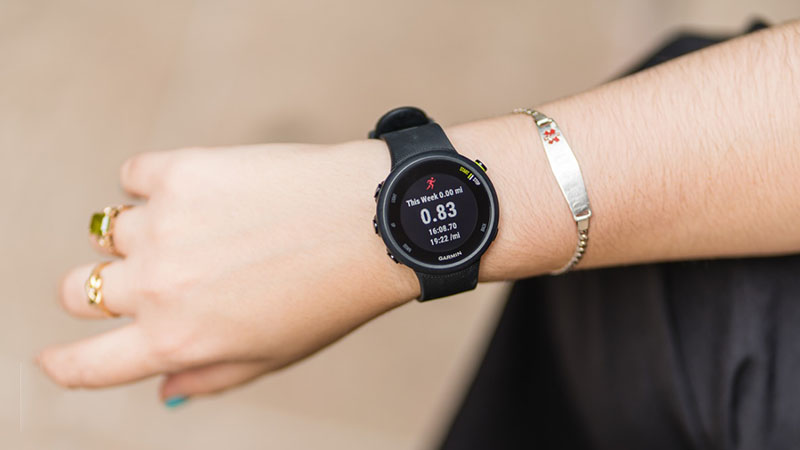 Đồng hồ thông minh Garmin Forerunner 45 dây silicone đen Đồng hồ thông minh Garmin Forerunner 45 dây silicone đen