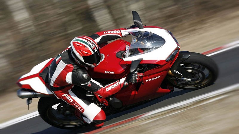 Hình nền xe moto Ducati - 3 (Kích thước: 1920 x 1080) Hình nền xe moto Ducati - 3 (Kích thước: 1920 x 1080)