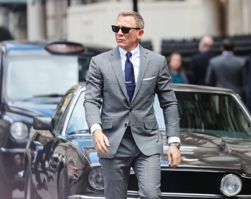 James Bond nhân vật chính của bộ phim Không phải lúc chết James Bond nhân vật chính của bộ phim Không phải lúc chết