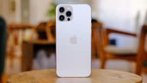 iPhone trợ giá mùa dịch