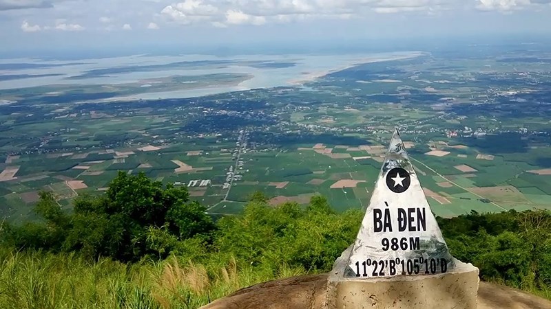 núi Bà Đen - nóc nhà Đông Nam Bộ Núi Bà Đen - nóc nhà Đông Nam Bộ