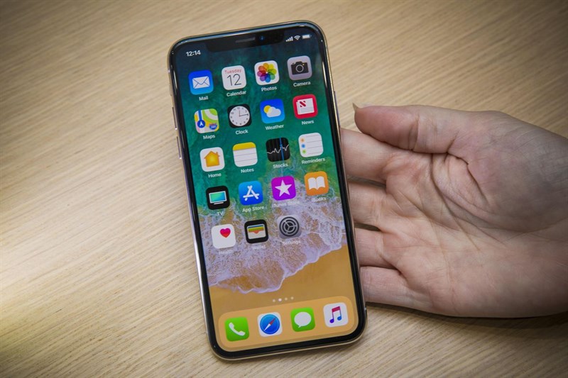 Tắt nguồn iPhone bằng phím cứng