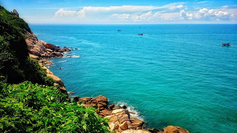 Khung cảnh biển nhìn từ Mũi Kê Gà Khung cảnh biển nhìn từ Mũi Kê Gà