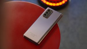 Rò rỉ hình ảnh thực tế 2 thỏi pin gắn trên Galaxy Z Fold 3 nhưng bạn có thể sẽ không vui khi biết dung lượng của chúng