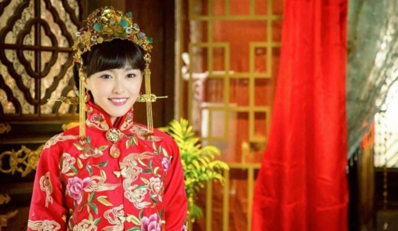 Đường Yên trong vai Lạc Nhan Đường Yên trong vai Lạc Nhan
