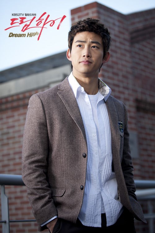 Taecyeon trong vai Jin Gook Taecyeon trong vai Jin Gook