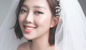 Trang điểm ăn hỏi cho cô dâu tóc ngắn