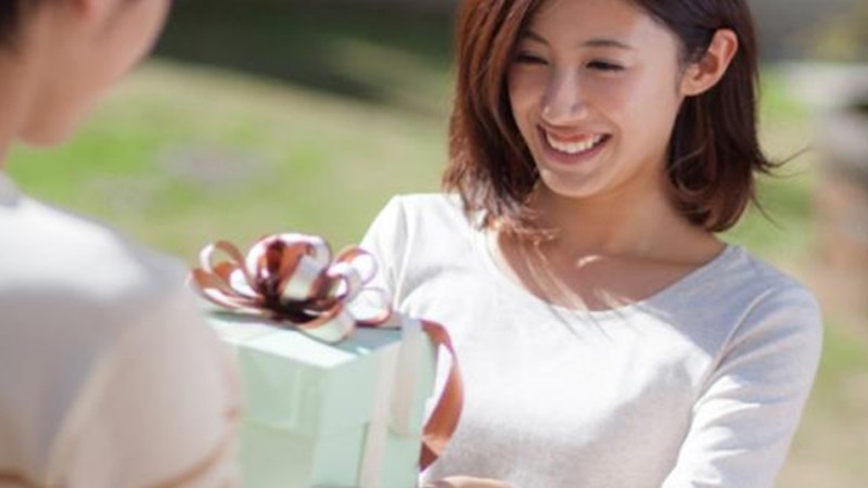 Tặng quà ngày Valentine Trắng Tặng quà ngày Valentine Trắng