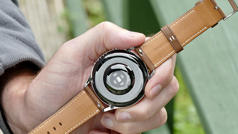 Công nghệ eSIM biến smartwatch Huawei thành 1 chiếc điện thoại thứ hai