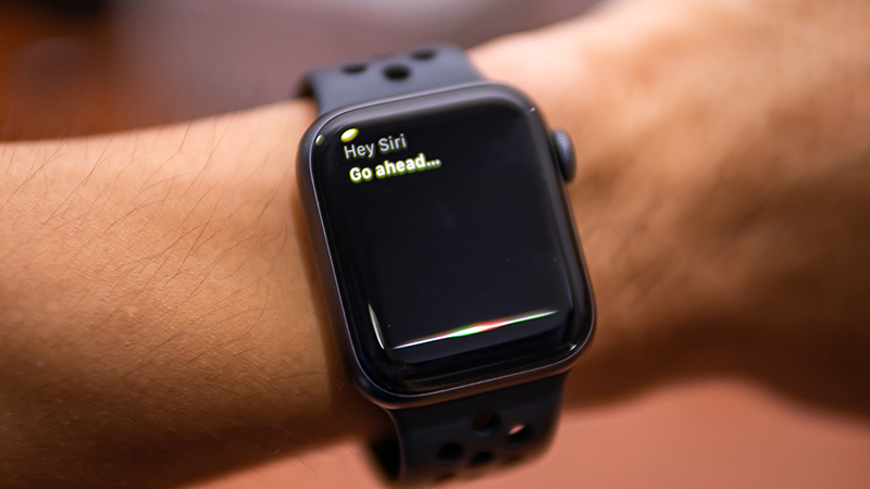 20-cau-hoi-bo-ich-tren-siri-macbook-7-800x450-1 Ra lệnh cho Siri khi sử dụng Apple Watch