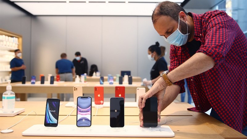 Mặc Covid, Apple vẫn ăn nên làm ra với doanh thu iPhone tăng kỷ lục, tới 50% so với năm trước Mặc Covid, Apple vẫn ăn nên làm ra với doanh thu iPhone tăng kỷ lục, tới 50% so với năm trước