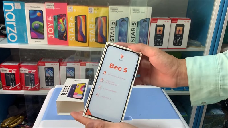 Vsmart Bee 5 giá rẻ xuất hiện: Lời kết cho một cuộc tình buồn hay pha ‘quay xe’ HOT nhất 2021 từ vị trí VinSmart Vsmart Bee 5 giá rẻ xuất hiện: Lời kết cho một cuộc tình buồn hay pha ‘quay xe’ HOT nhất 2021 từ vị trí VinSmart