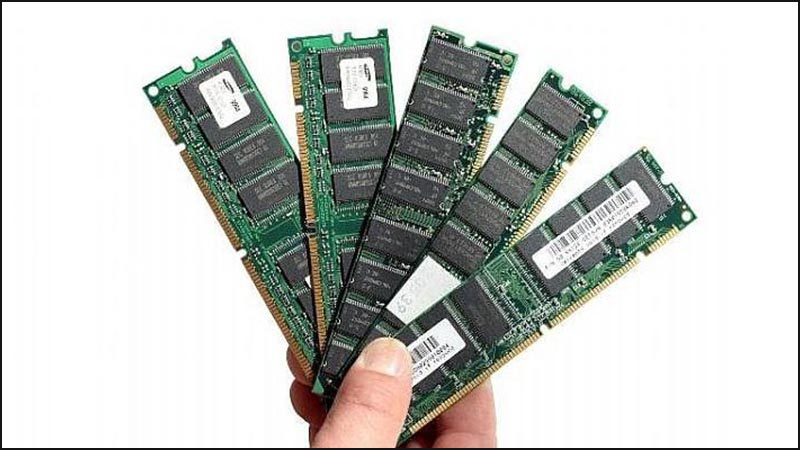 Bạn nên kiểm tra cách cắm RAM hoặc thay RAM