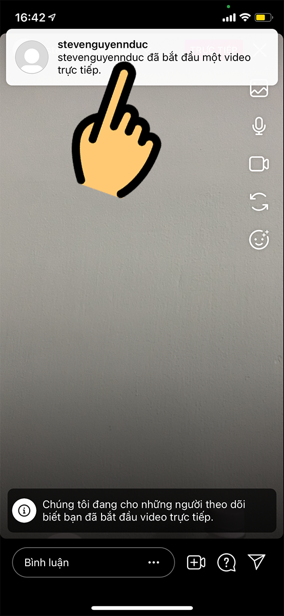 Nhấn vào thông báo đó để vào livestream Nhấn vào thông báo đó để vào livestream