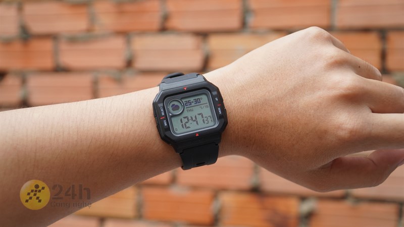 Amazfit Neo trên tay Amazfit Neo trên tay