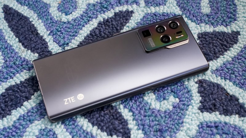 ZTE Axon 30 Ultra ZTE Axon 30 Ultra