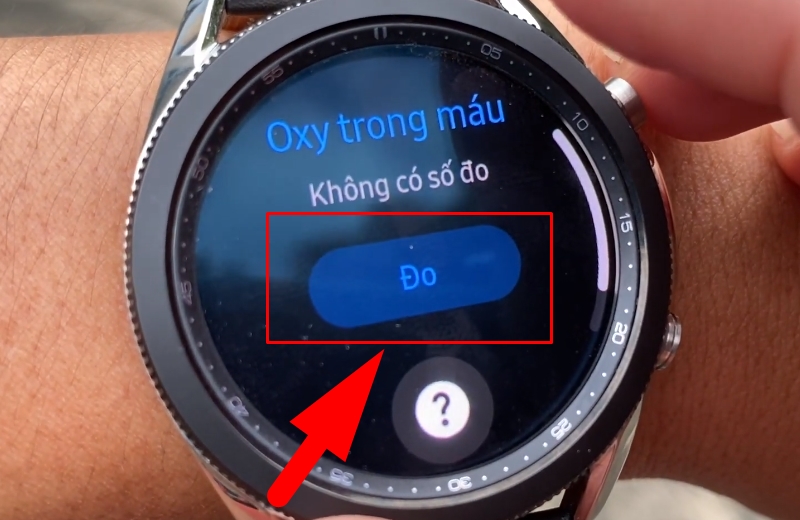 cach-do-nong-do-oxy-trong-mau-spo2-tren-samsung-watch-chi1207 Bấm Đo và chờ hoàn tất
