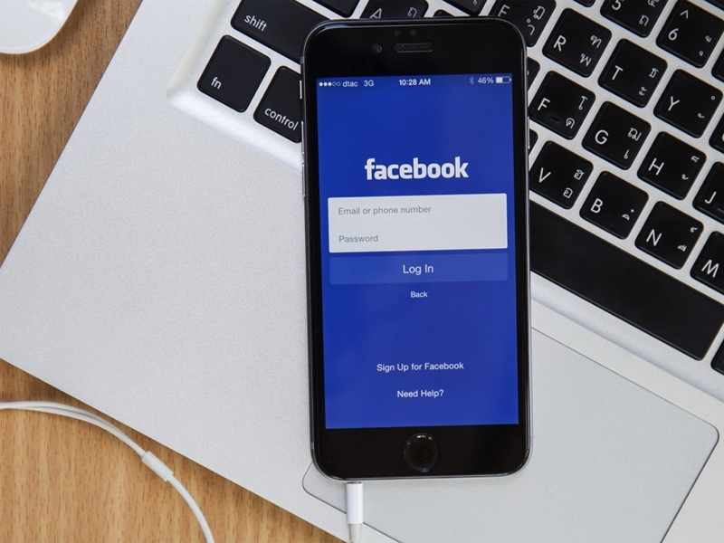 Đăng xuất ra khỏi Facebook và tiến hành thử lại