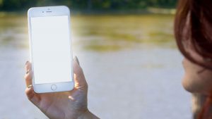 Màn hình iPhone sẽ hoạt động như một đèn flash với Retina Flash