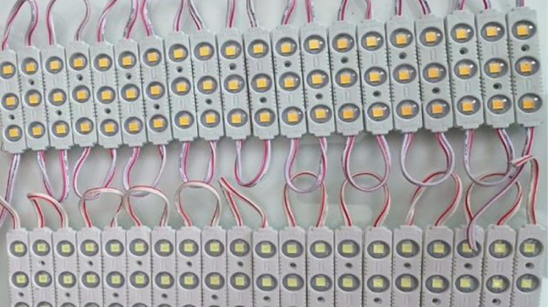 LED hắt RGB
