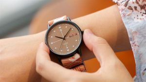 Đồng hồ thời trang Elio giảm sốc