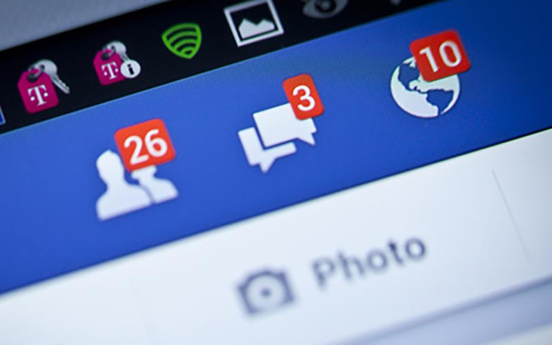 Tại sao Facebook không có nút kết bạn?