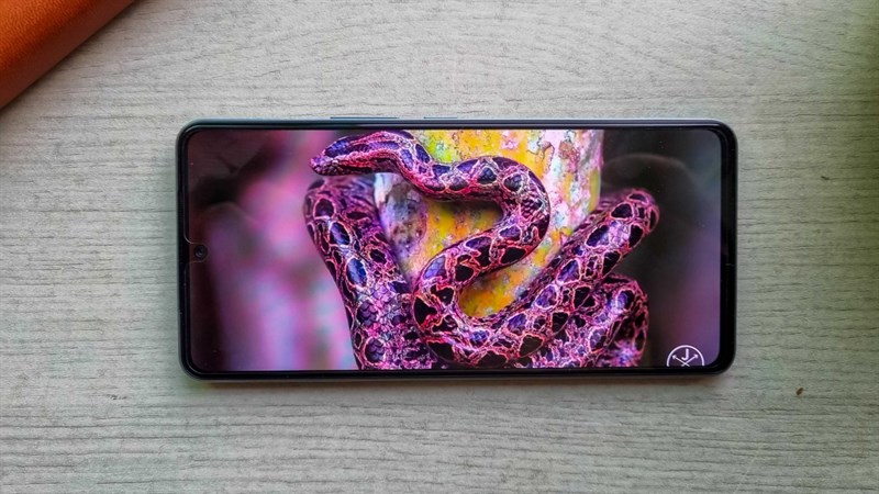 iQOO 8 series - dòng smartphone đầu tiên dùng chip Snapdragon 888 Plus lộ thông số màn hình đáng đồng tiền bát gạo iQOO 8 series - dòng smartphone đầu tiên dùng chip Snapdragon 888 Plus lộ thông số màn hình đáng đồng tiền bát gạo