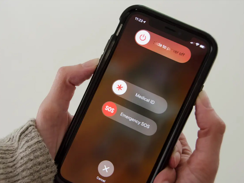 Khởi động lại iPhone của bạn