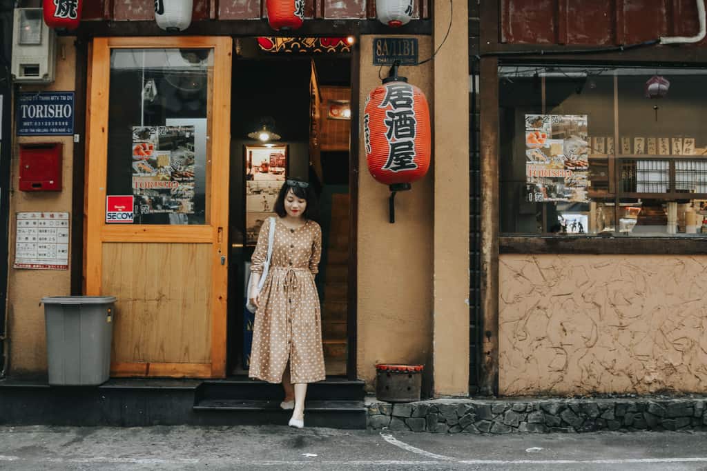 khu-pho-nhat Mẹ có thể thực hiện những shoot hình đậm chất Nhật ngay tại Sài Gòn