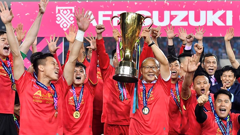 Tuyển Việt Nam hiện đang là đương kim vô địch AFF Suzuki Cup Tuyển Việt Nam hiện đang là đương kim vô địch AFF Suzuki Cup