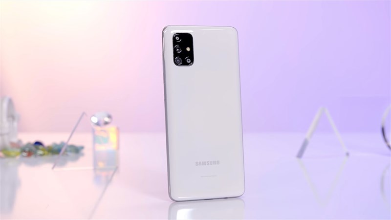Smartphone pin trâu nhất Galaxy M51 hạ giá ngon quá xá mừng sinh nhật Smartphone pin trâu nhất Galaxy M51 hạ giá ngon quá xá mừng sinh nhật