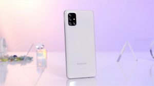 Smartphone pin trâu nhất Galaxy M51 hạ giá ngon quá xá mừng sinh nhật