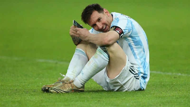 Thánh soi công nghệ: Đố bạn Messi đã dùng điện thoại gì Thánh soi công nghệ: Đố bạn Messi đã dùng điện thoại gì