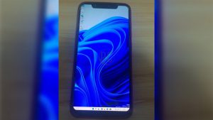 Bất ngờ chưa? Windows 11 đã được cài thành công trên Xiaomi Mi 8