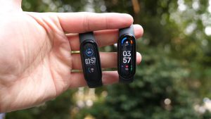 Vòng đeo tay thông minh Mi Band 5 và Miband 6